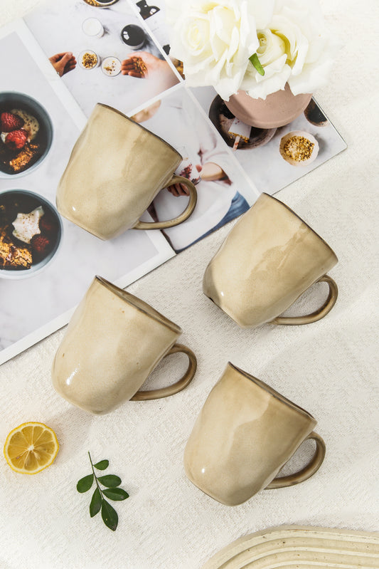 4-Piece Stoneware Mug Set in Crema