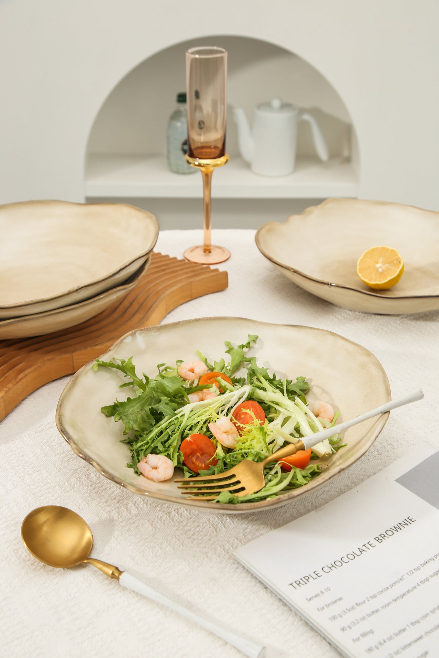4-Piece Stoneware Deep Plate Set in Crema