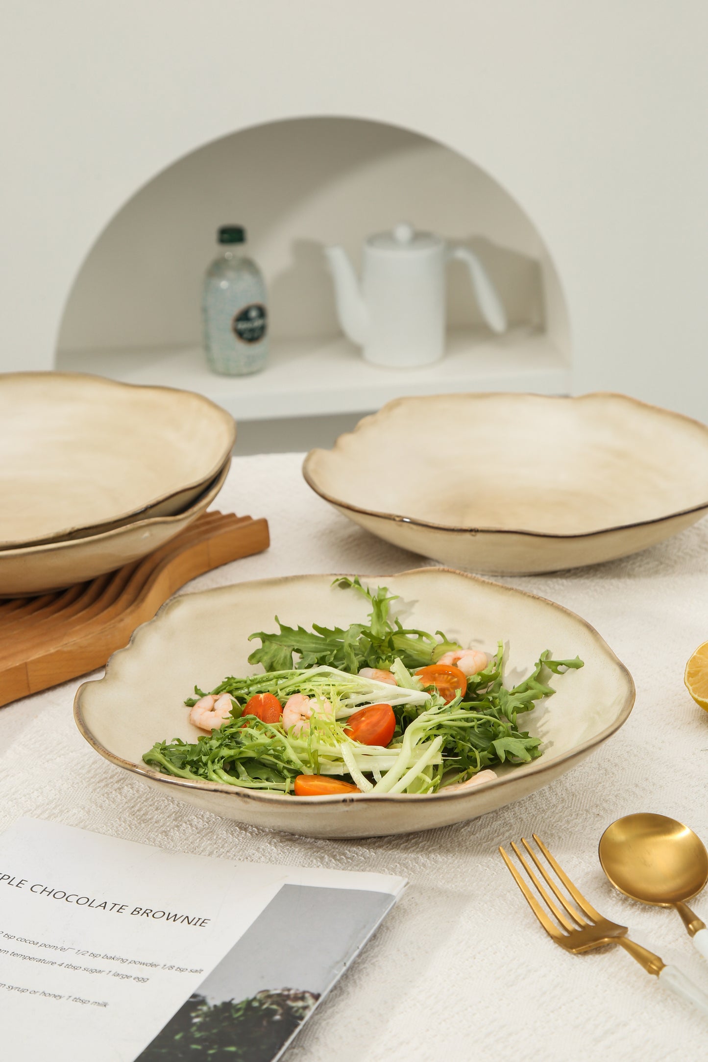 4-Piece Stoneware Deep Plate Set in Crema