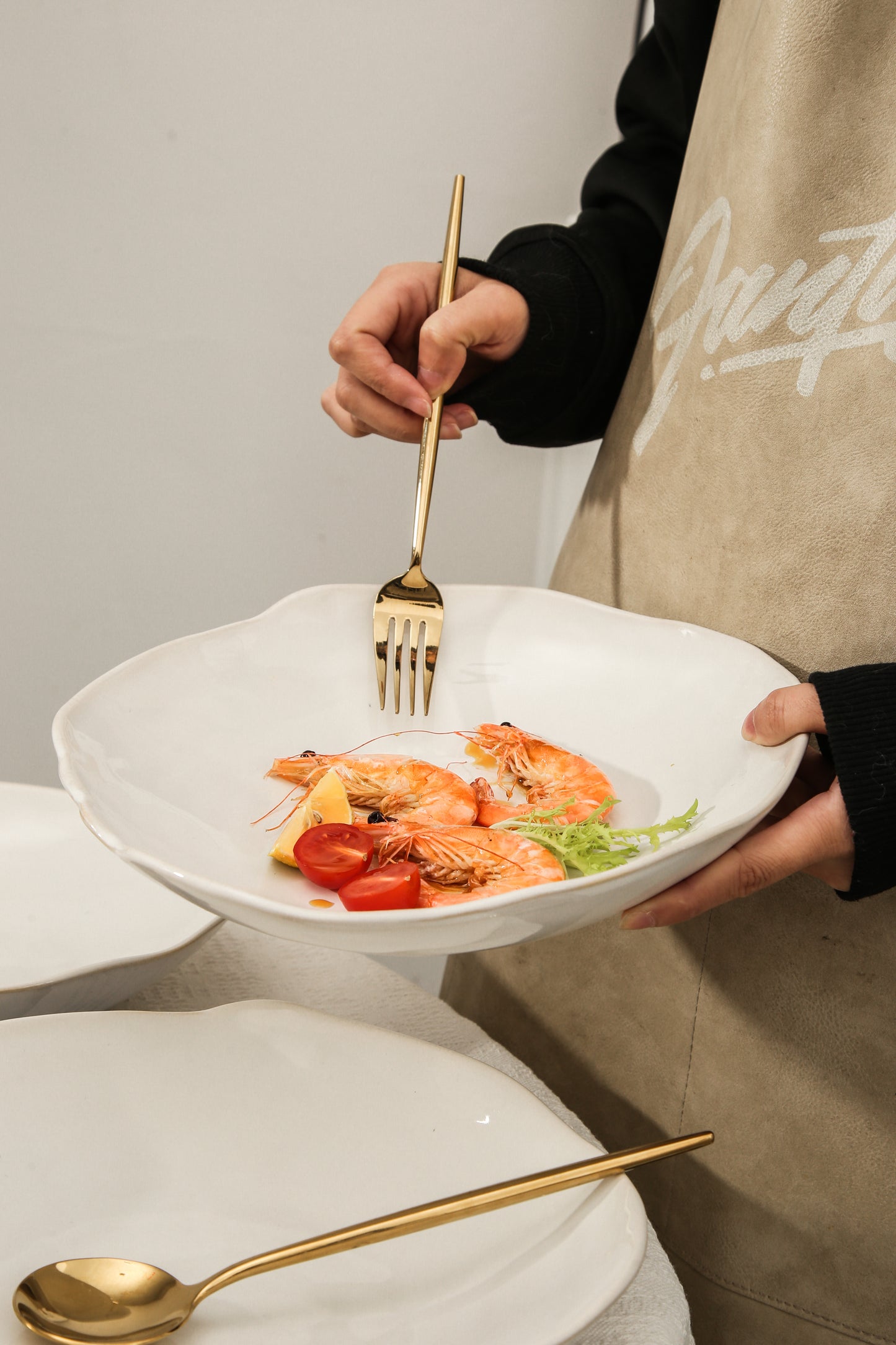 4-Piece Stoneware Deep Plate Set in Pearl White