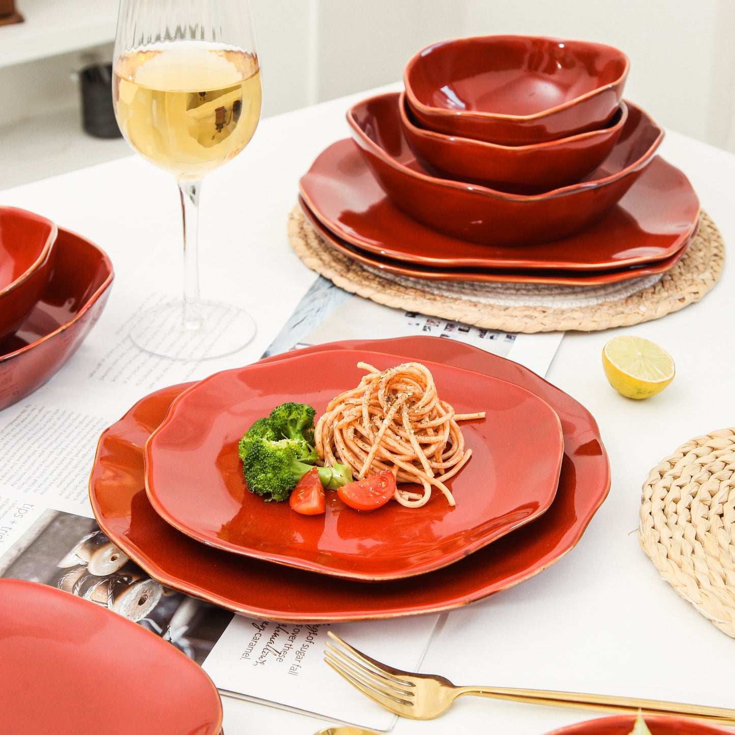 Garnet Rouge 16-Piece Organic Dinnerware Set