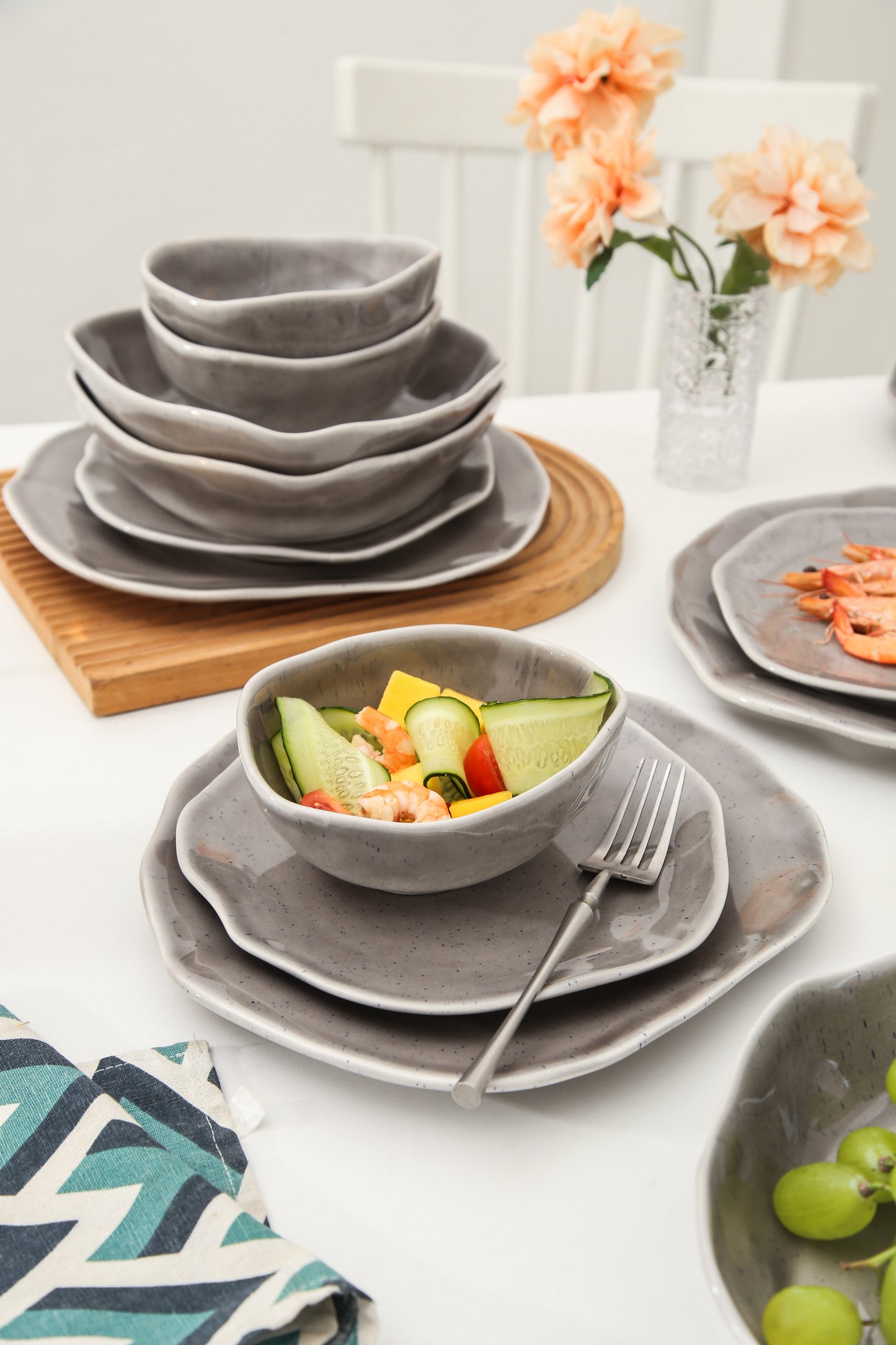 16-Piece Dinnerware Set – Moonstone Gray
