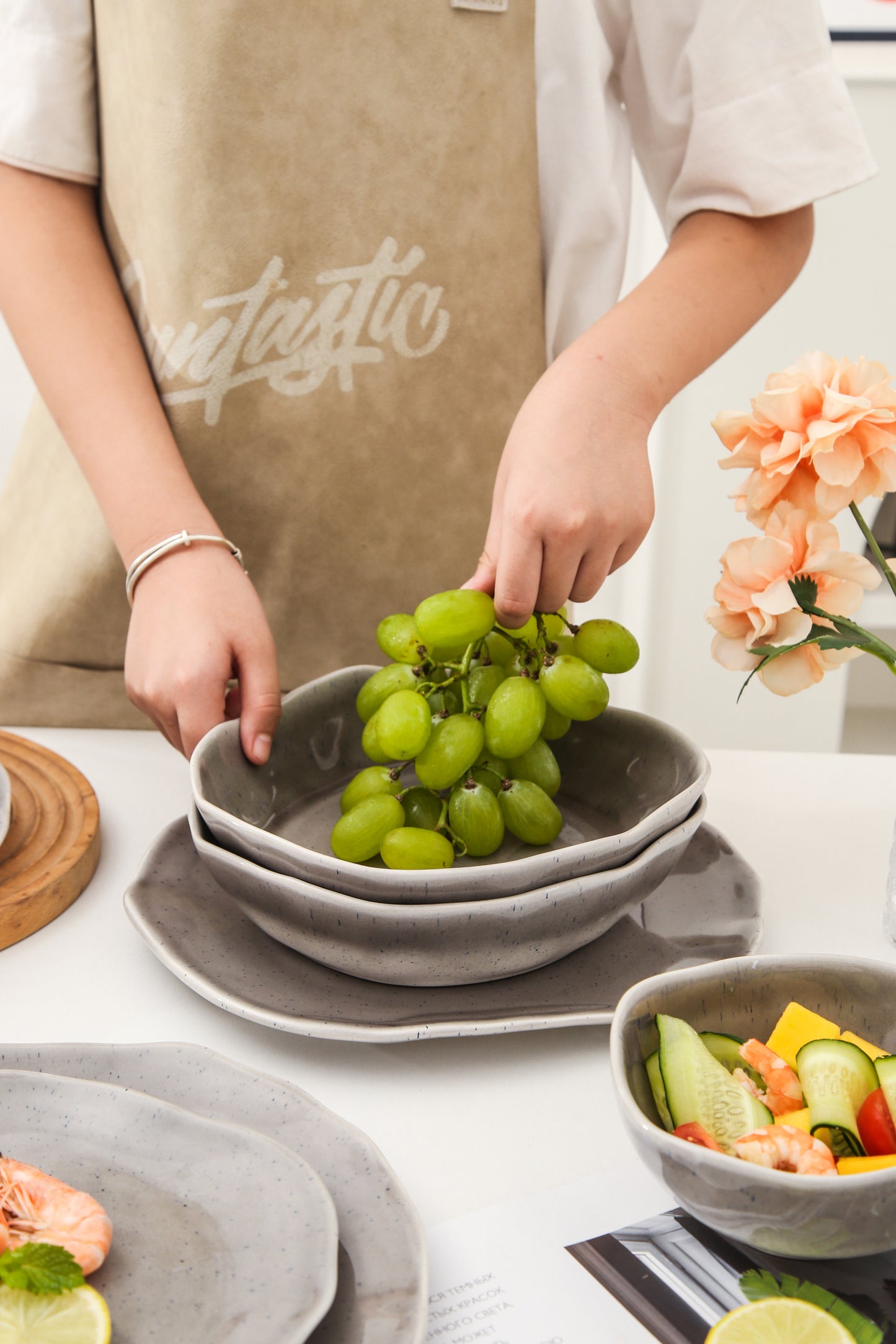 16-Piece Dinnerware Set – Moonstone Gray