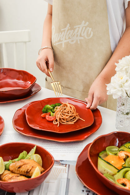 16-Piece Dinnerware Set – Garnet Rouge