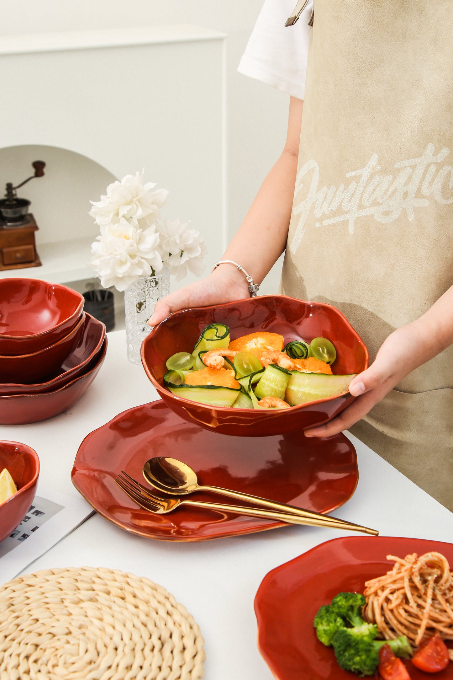 16-Piece Dinnerware Set – Garnet Rouge