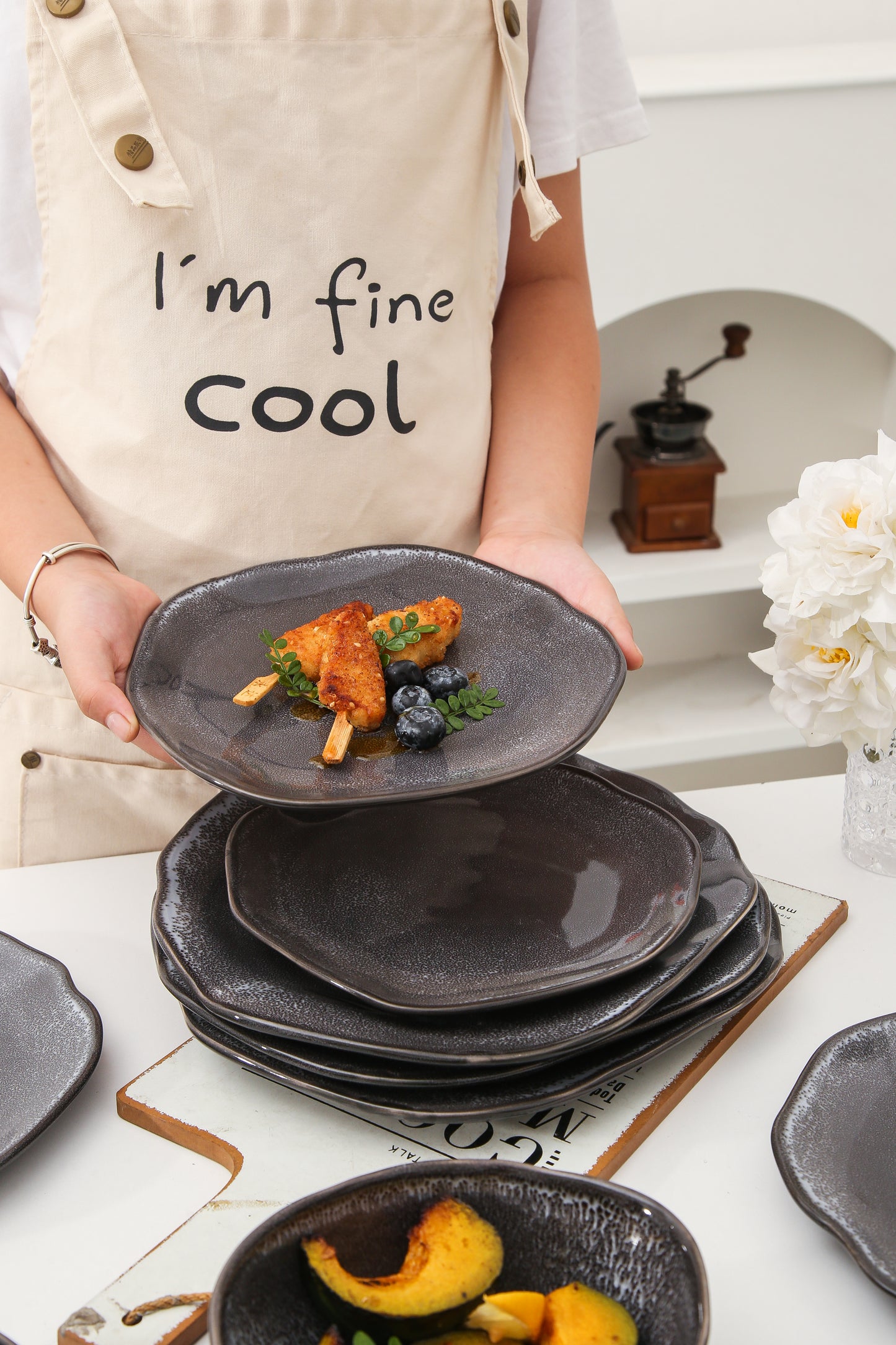 16-Piece Dinnerware Set – Slate Noir