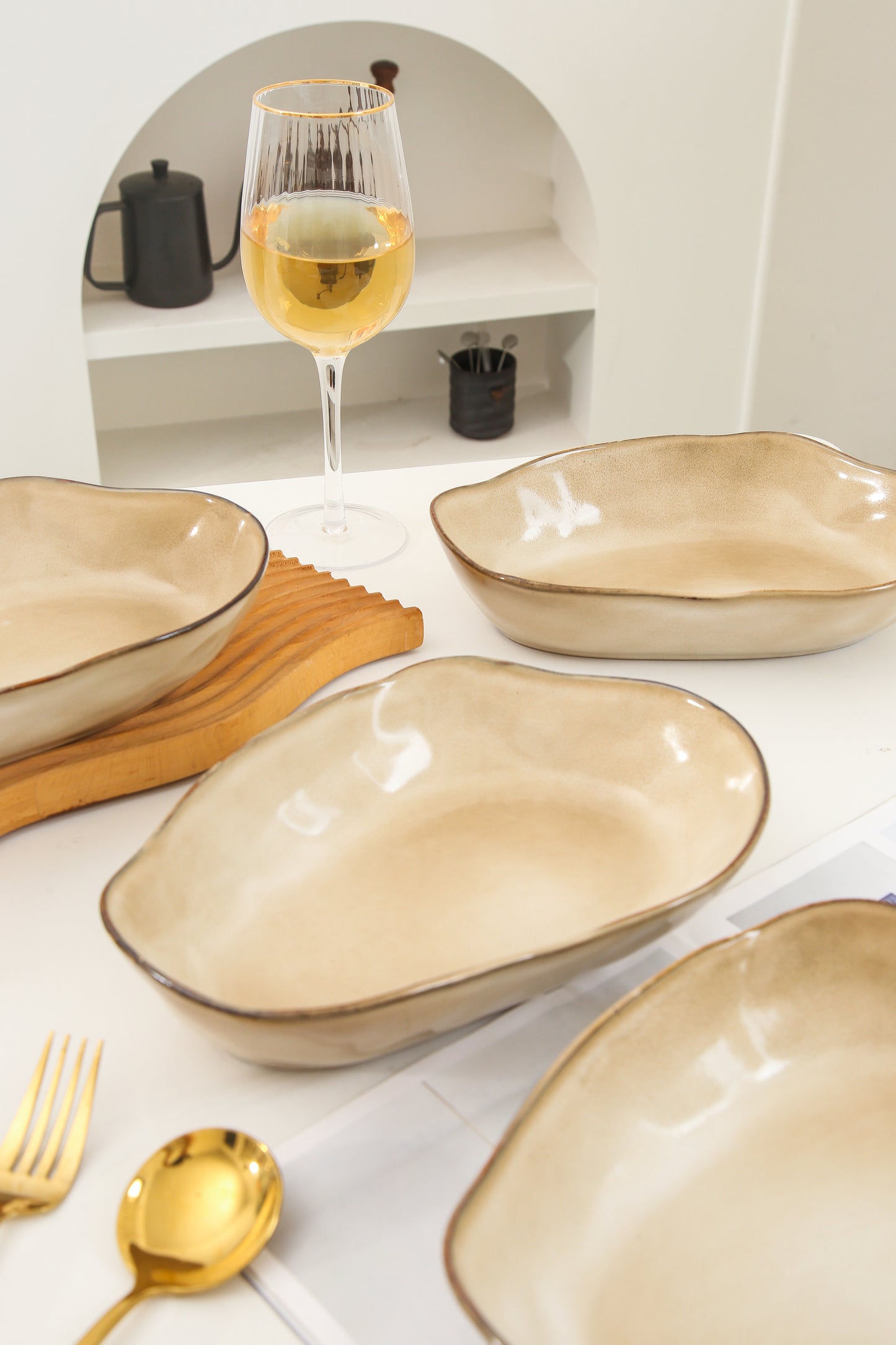 4 pcs Stoneform Oval Plate-Crema