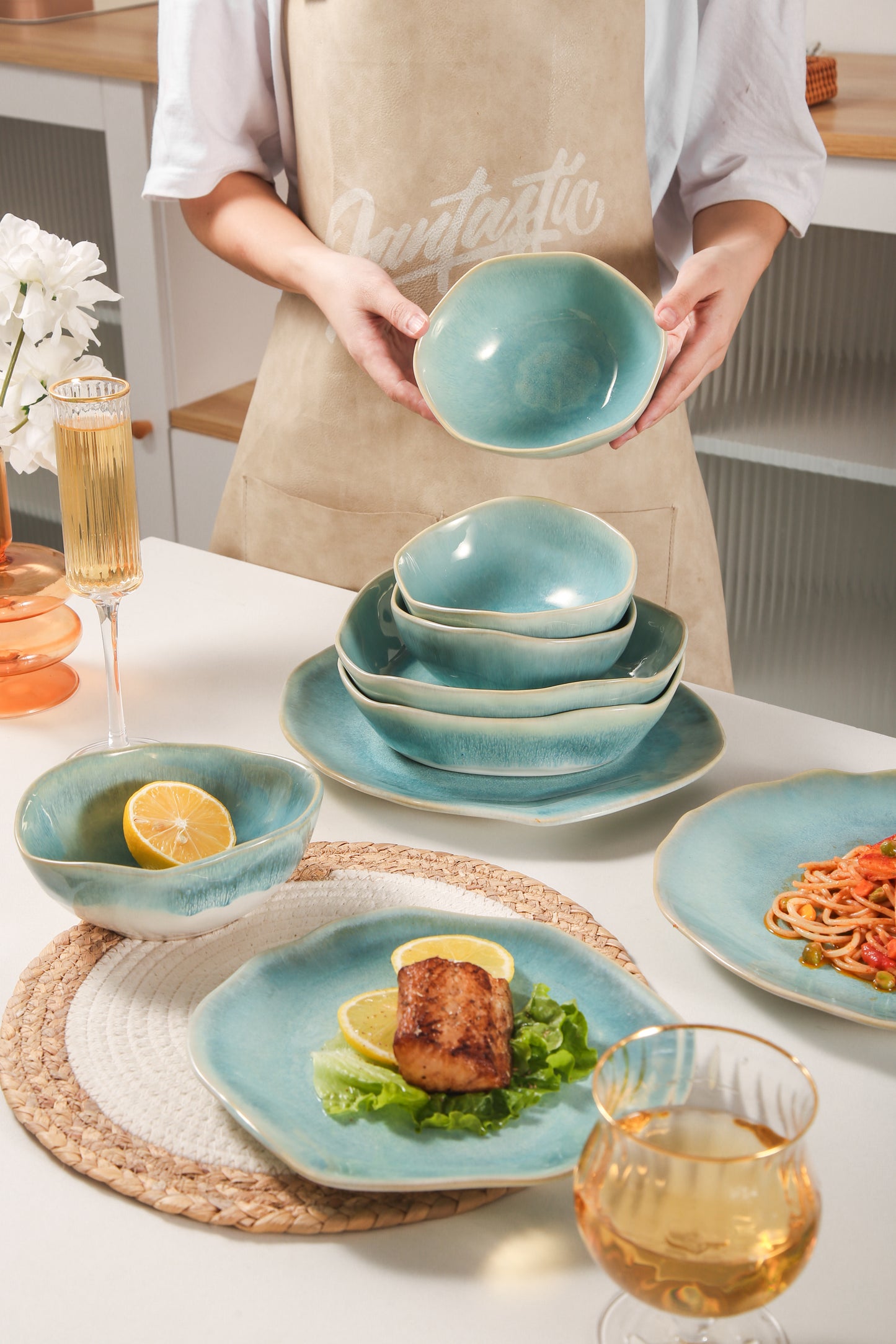 16-Piece Stoneware Set-Aqua Blue