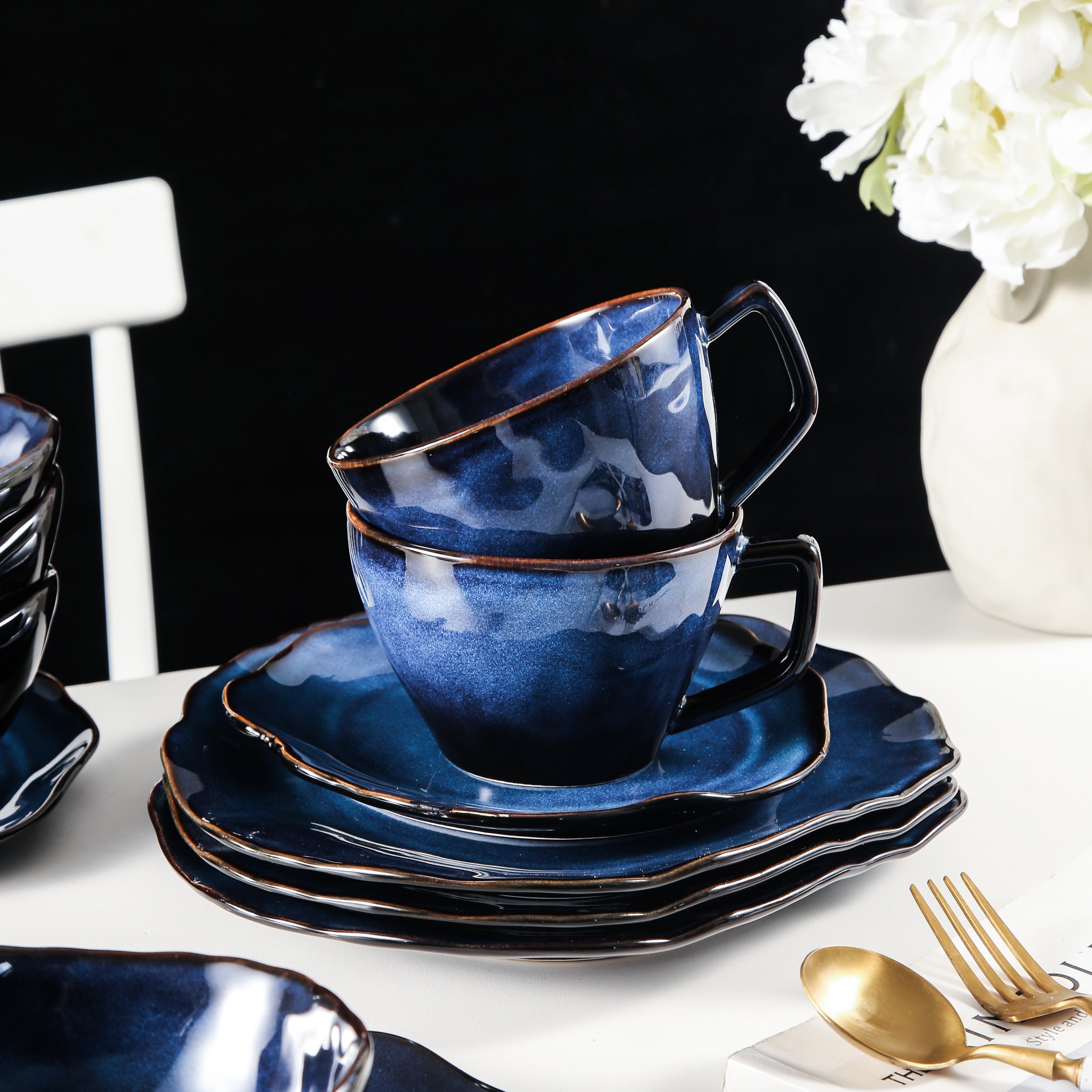 16-Piece Ocean Blue Porcelain Dinnerware Set