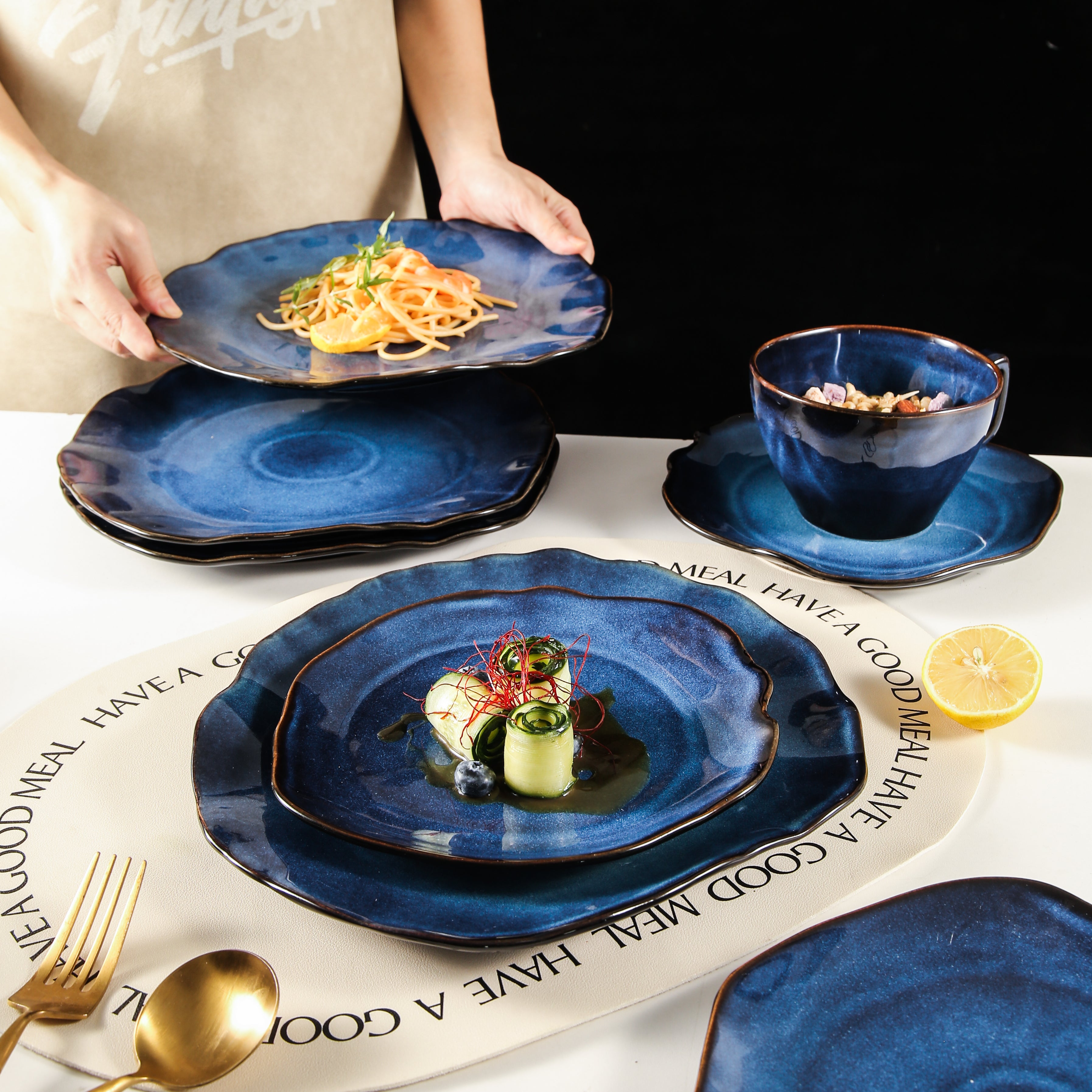 16-Piece Ocean Blue Porcelain Dinnerware Set