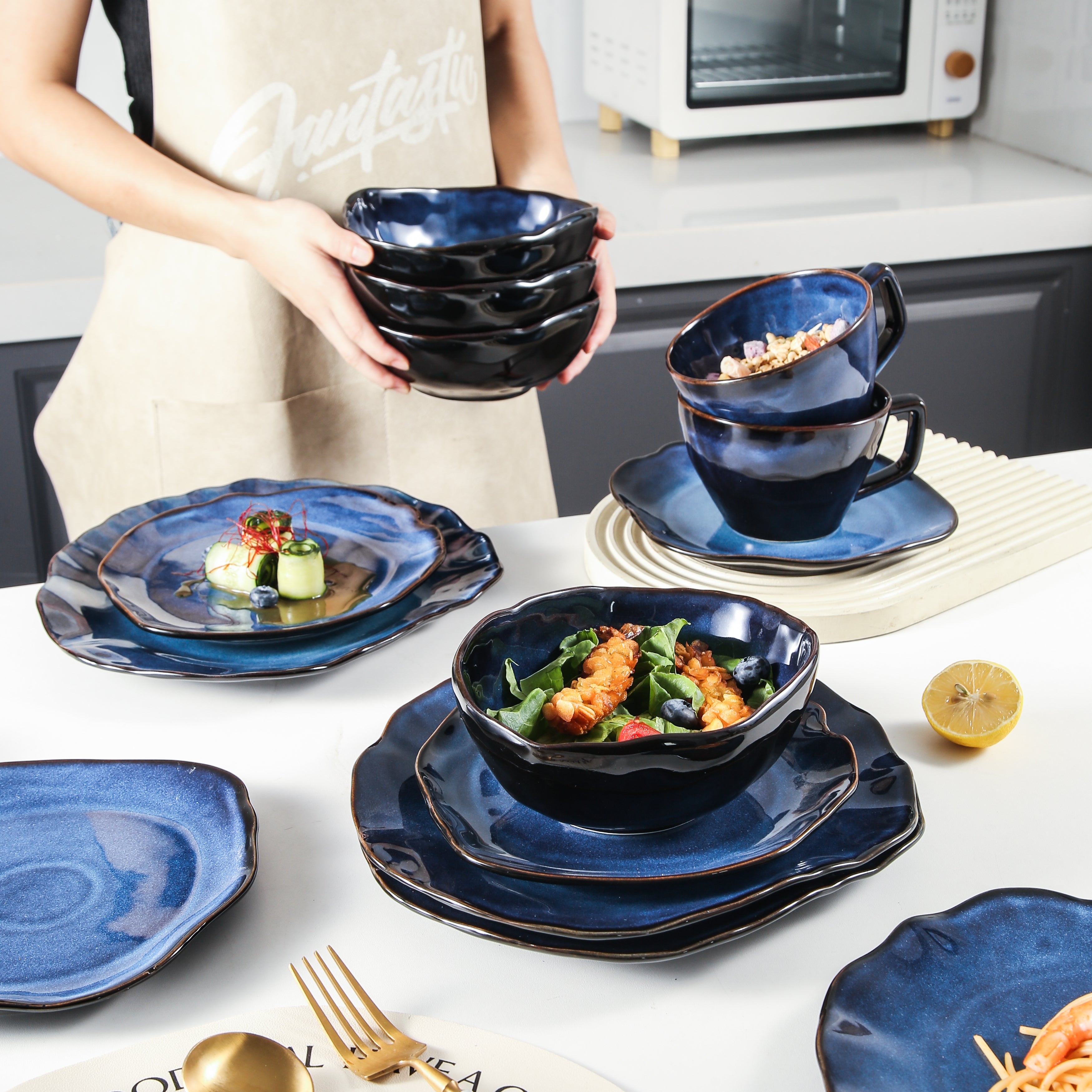 Blue porcelain dinnerware best sale