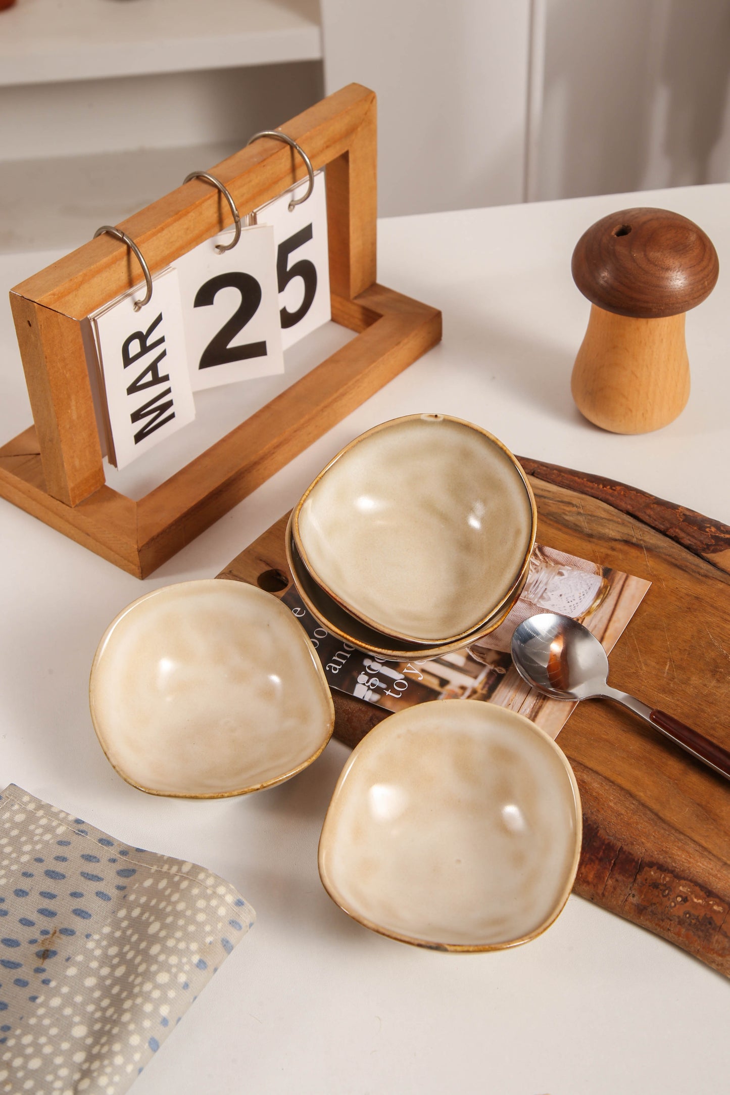 4-Piece Dipping Dish Set-Crema