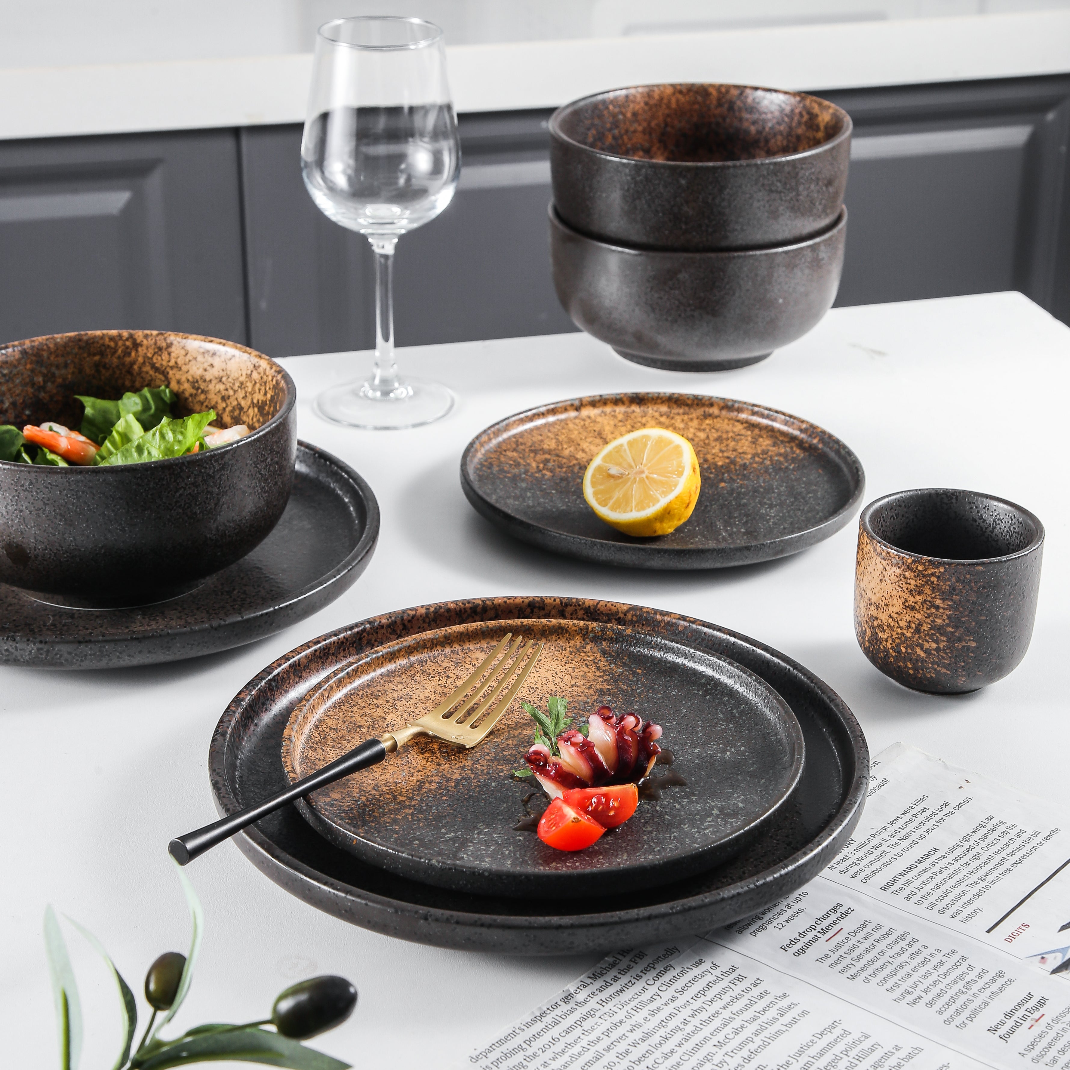 Iroha 16-Piece Stoneware Set