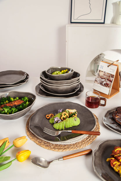 Royal Graphite 16-Piece Organic Dinnerware Set