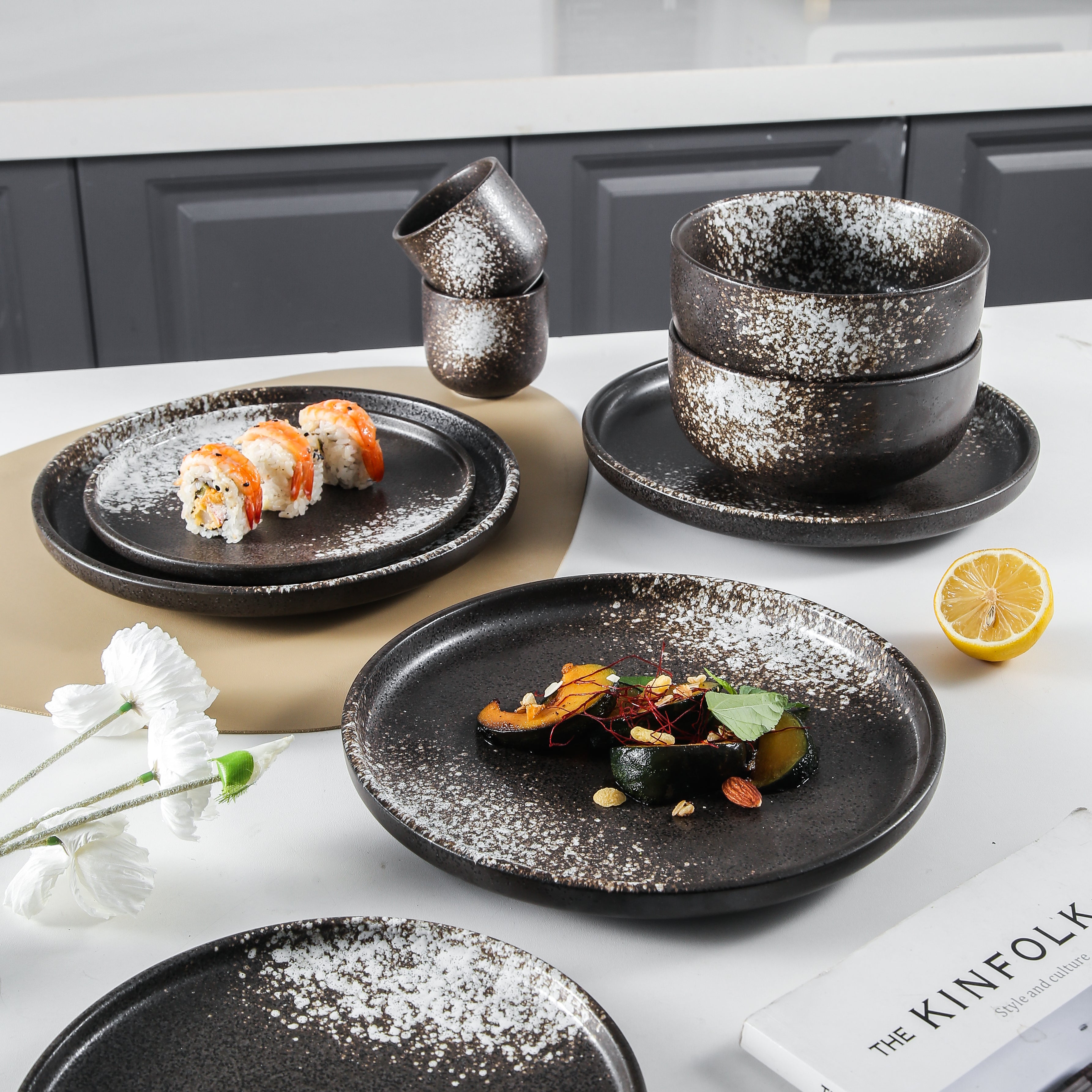 Iroha 16-Piece Stoneware Set